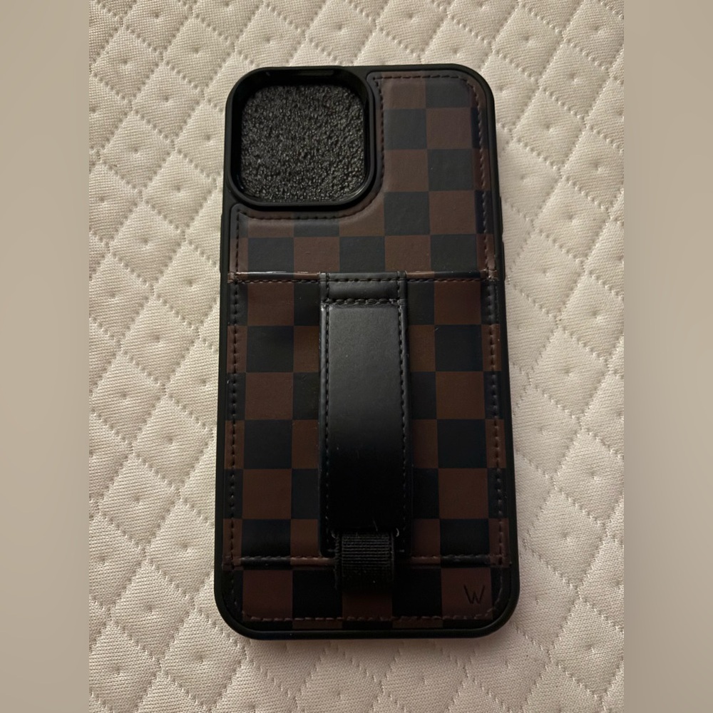 Walli Chelsea Check Magnetic Case for iPhone 13 Pro Max